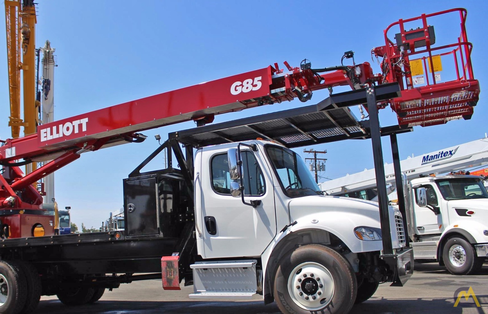 85' Elliott G85R TruckMounted Boom Lift LiftsTelescopic Aerial Access