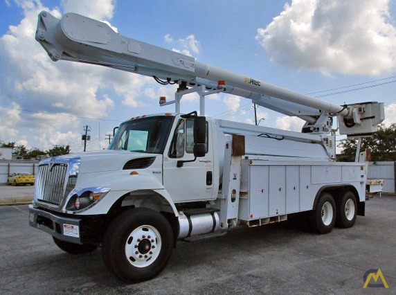 700 lb. Altec AM900-E100 Extended Reach Bucket Truck Boom Lifts ...